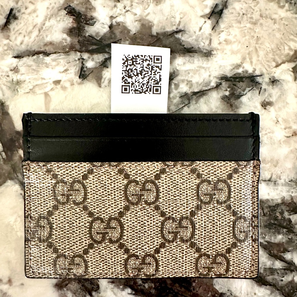 ‼️‼️‼️SOLD‼️‼️‼️ Gucci Supreme card case
